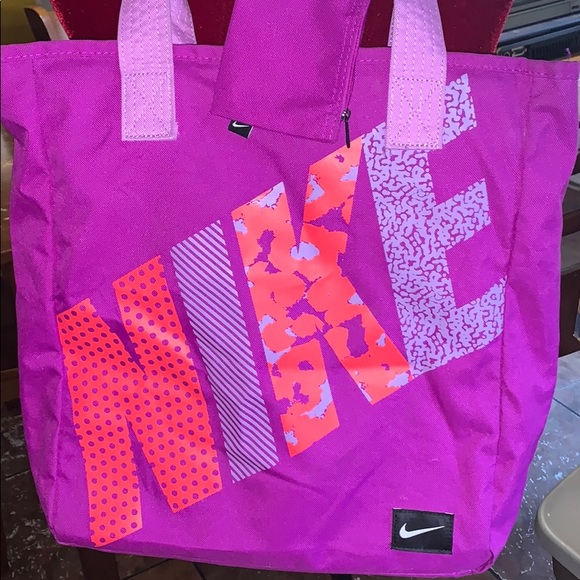 nike tote - Picture 1 of 3